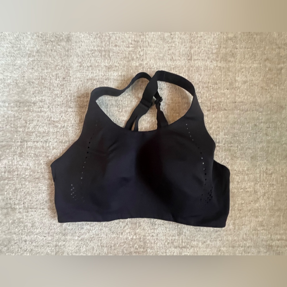 Lululemon high support black sports bra